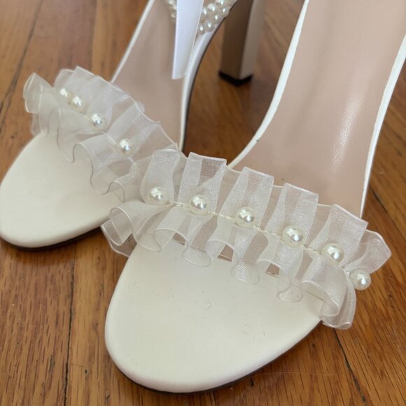 Pearl & Ribbon Bridal Heels – Size 36 - Picture 3 of 4